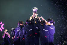 「Nongshim RedForce」がXross / Ivy / Francis / Rbと2028年までの契約延長を発表のサムネイル画像