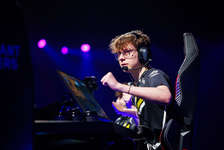 Team Vitality、Kicksの退団を発表のサムネイル画像