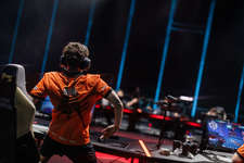 FNC Boaster「敗者は勝者に注目するが、勝者は勝利に集中する──僕の仕事は“世界一のリーダー”になること。批判は気にせず、最高のリーダーを目指し続けるつもりだ」のサムネイル画像