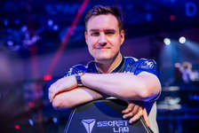 Team Liquid 元ヘッドコーチのeMILが競技シーンから一時離脱を発表、航空管制官への道へのサムネイル画像