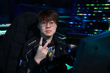 crazyguy「何か仕掛けようとすると、ZETAは必ずその逆を突いてきた。『自分のコールが悪いのか、読みが外れているのか、それとも彼らが運が良いだけなのか？』と考えさせられるほどだった。」のサムネイル画像